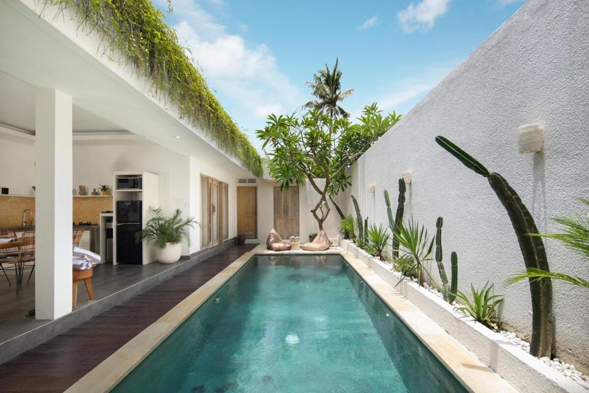 Stylish 2br In With Private Pool Villa Seminyak (Bali)